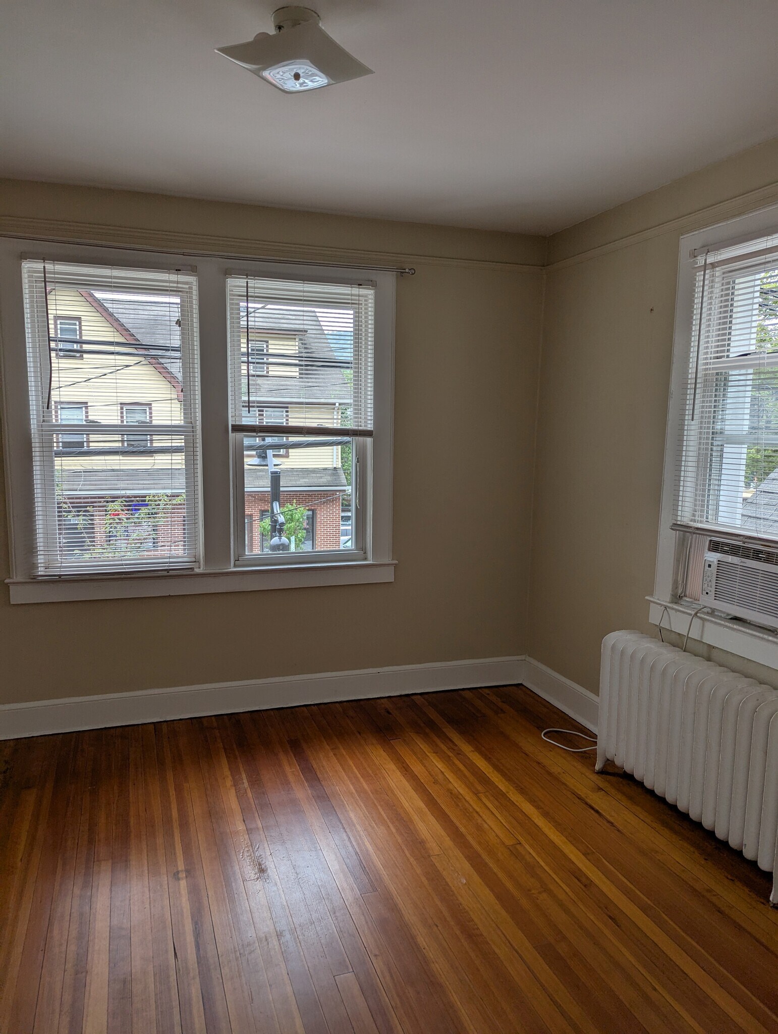 Building Photo - 126 Nethermont Ave