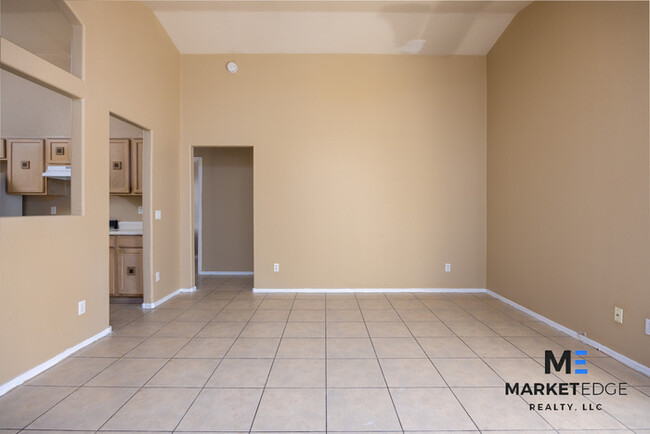 Building Photo - House in Tempe! JOIN THE WAITLIST!