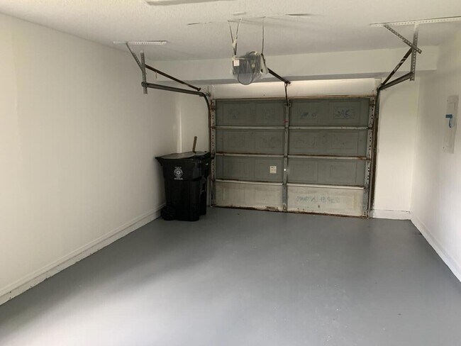 Building Photo - 1838 SE North Buttonwood Dr