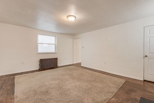 Building Photo - Available August  2026 - Great 3 Bedroom Mt. Washington Home w/ Spacious Open-Living!