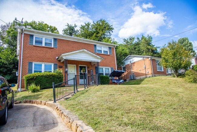 Building Photo - 1103 River Ct