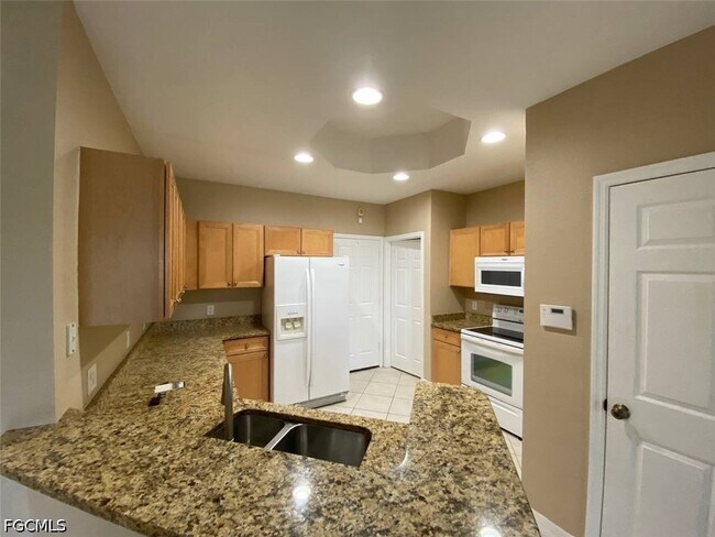 Building Photo - 16174 Via Solera Cir