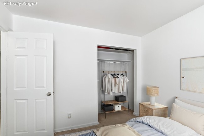 Building Photo - 3 Bedroom House off Juniper Drive!