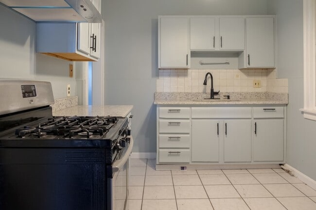 Building Photo - 5445 W 64th St