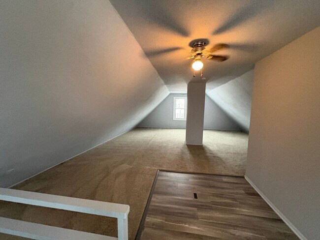 Building Photo - 15624 Halliday Ave