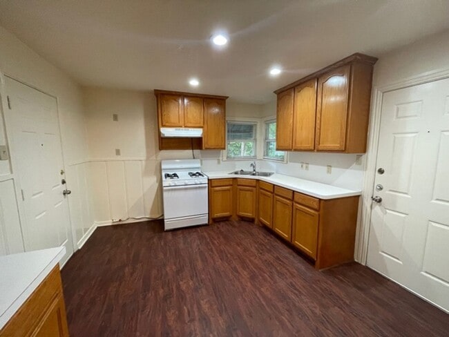 Building Photo - Nice single story home in East Ft. Worth