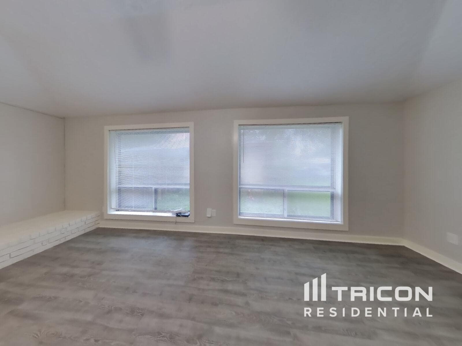 Building Photo - 120 WoodCrest Dr