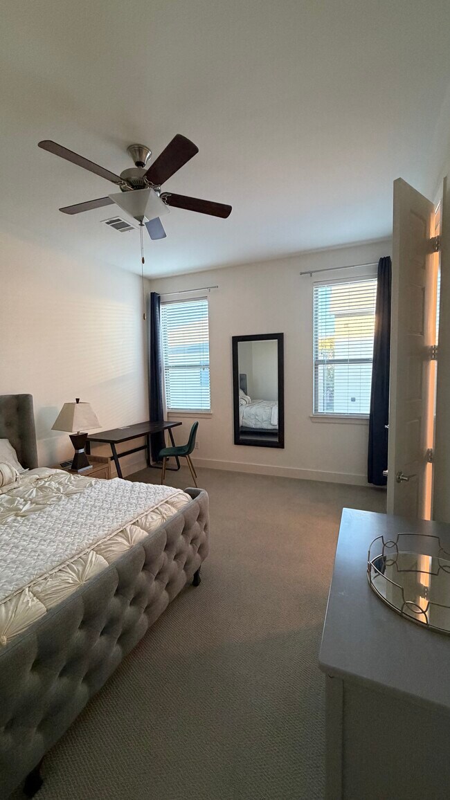 Building Photo - 7859 Verona Pl