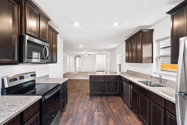 Primary Photo - 205 Allington Cir