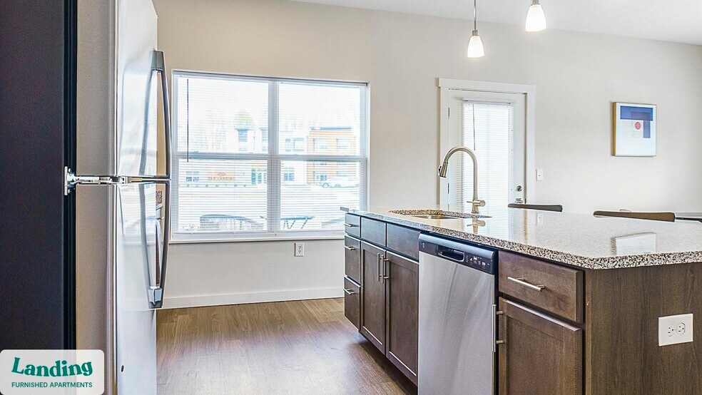 Building Photo - 9906 Runway Dr