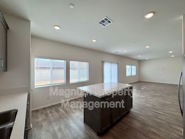 Building Photo - 31343 Autumn Blaze Dr