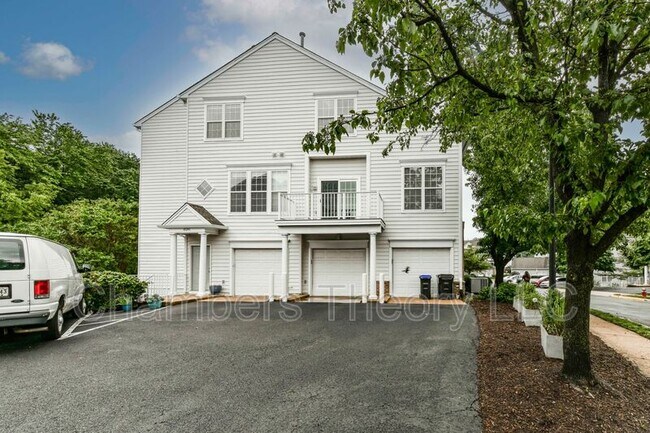 Building Photo - 6324A Eagle Ridge Ln