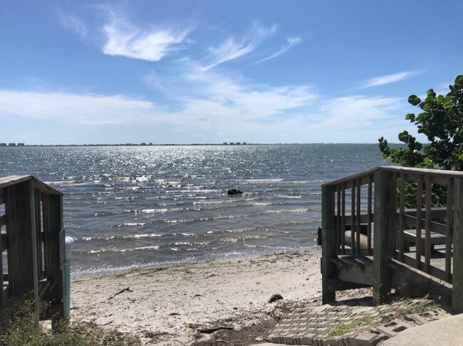 Building Photo - 3605 Iroquois Ave