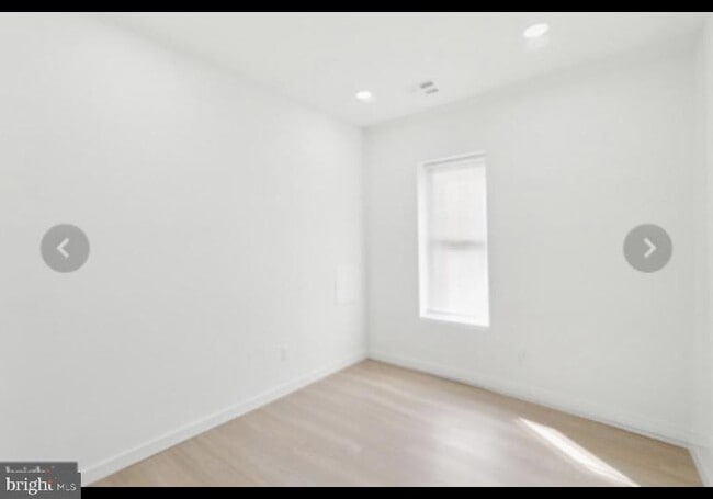 Building Photo - 1615 W Erie Ave