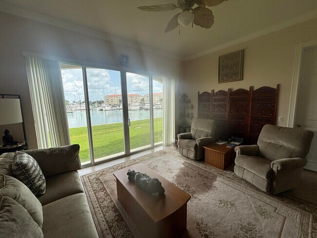 Building Photo - 15 Harbour Isle Dr W