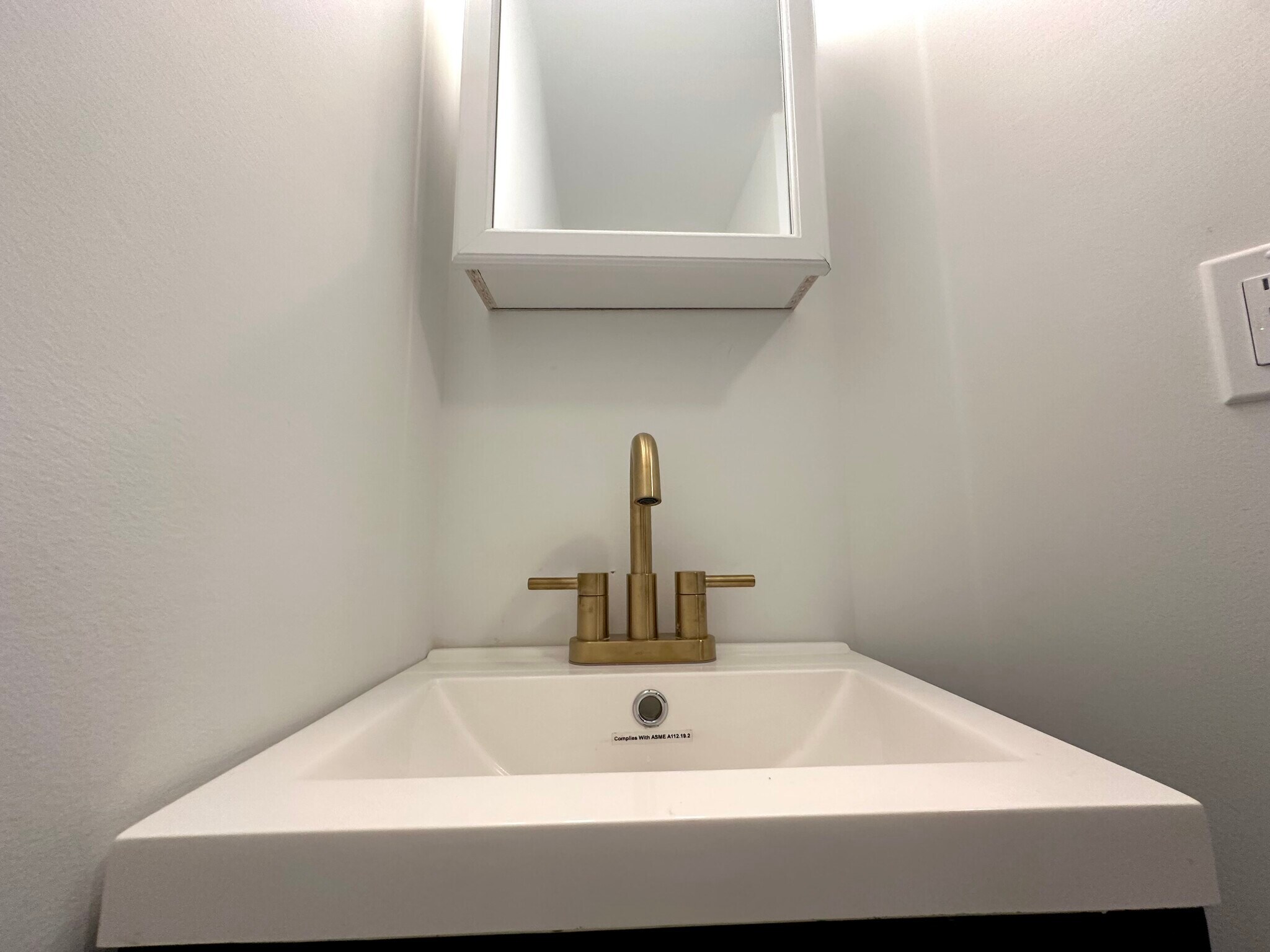 Building Photo - 140 3rd St