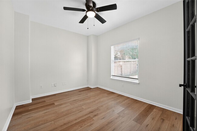 Building Photo - 4500 Aria Cove