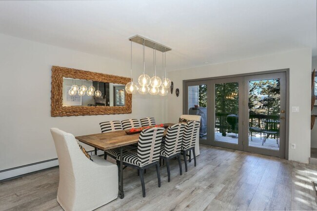 Building Photo - Beautiful 4 bed, 4 bath with garage in Fri...