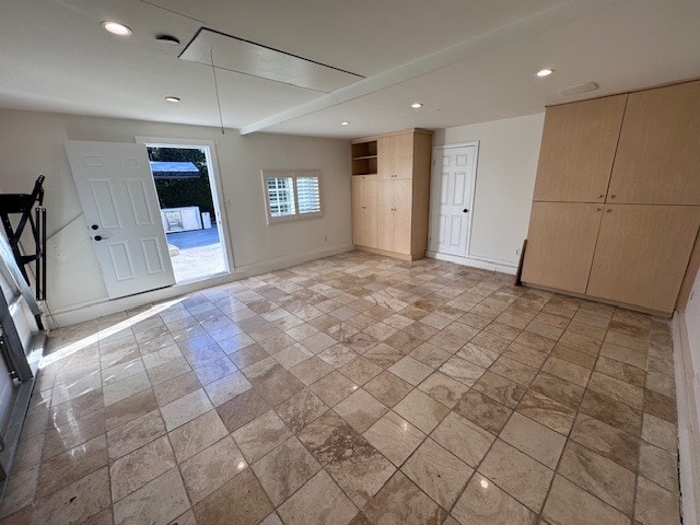 Garage - 653 N Buena Vista St