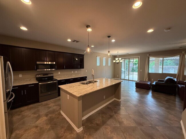 Building Photo - 287 E Kaibab Dr