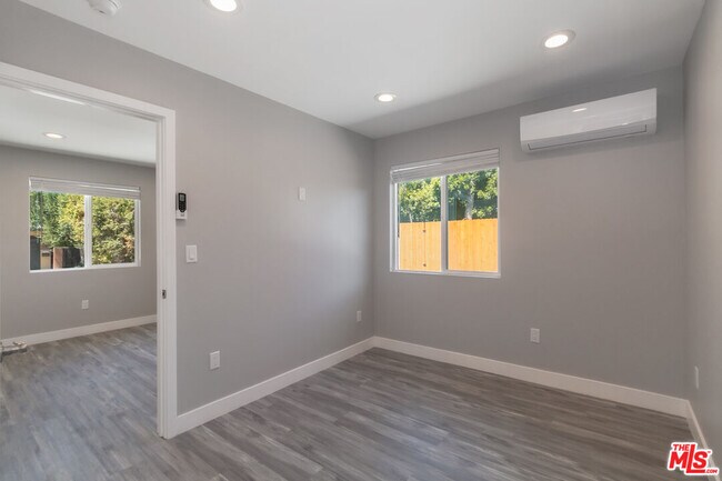 Building Photo - 5634 Mason Ave