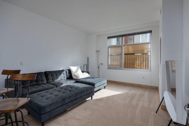 Building Photo - 309 W Washington Ave