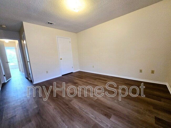 Building Photo - 409 Shadow Way Ln