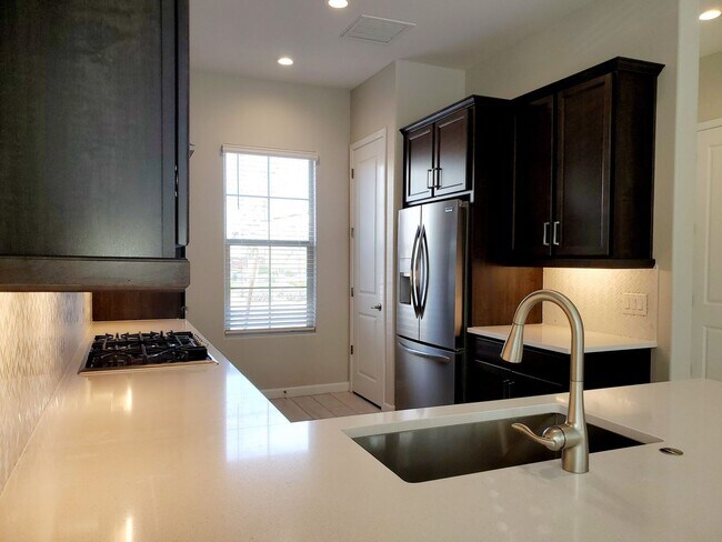 Building Photo - Newer Smart Home Near Mayo Clinic!