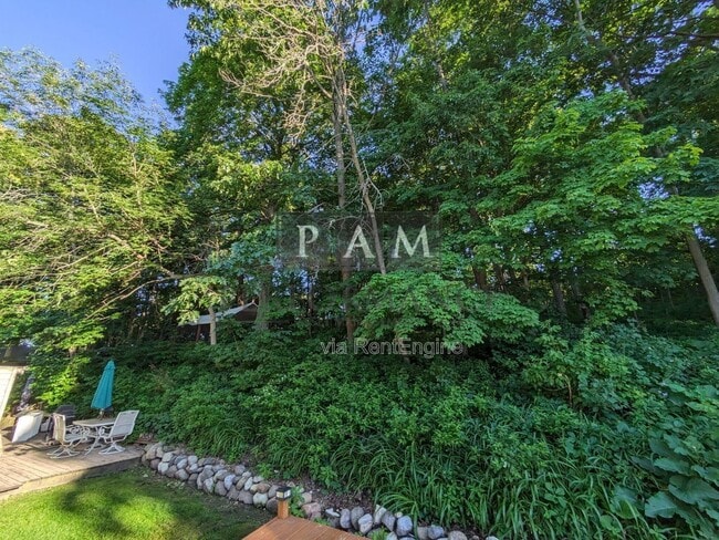 Building Photo - 21225 Mary Lynn Dr