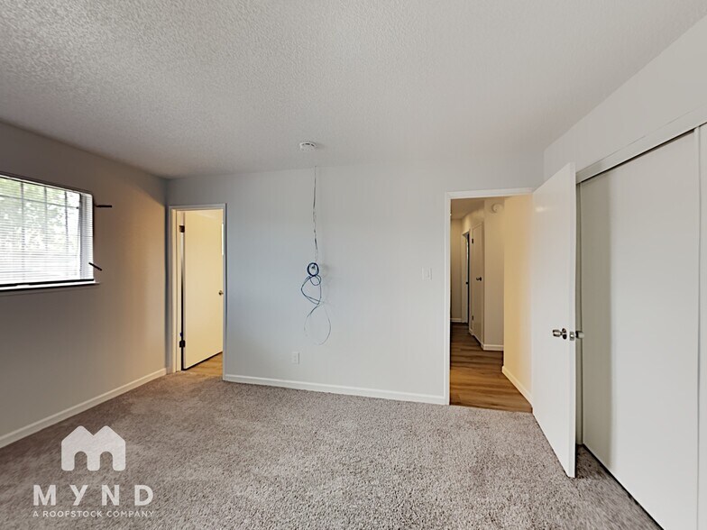 Building Photo - 7304 Lawnwood Dr