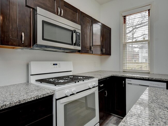 Building Photo - 683-685 South Champion