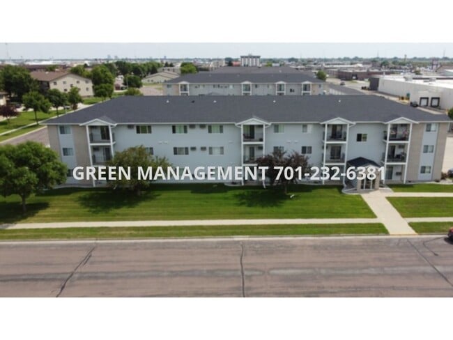 Building Photo - Efficiency/Studio with Heat Paid