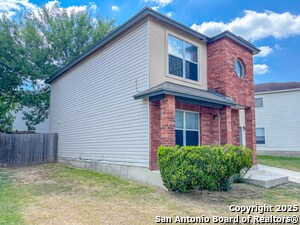 Building Photo - 115 McLennan Oak