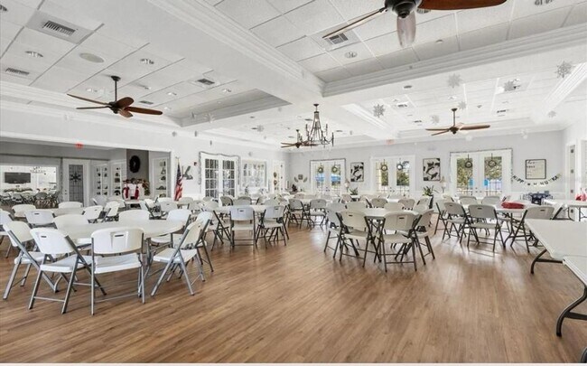 Building Photo - Charming 2BR Duplex in North Port