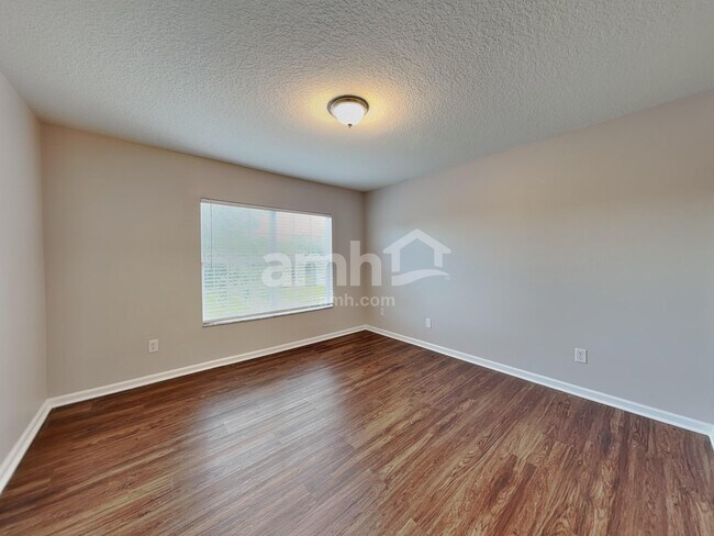 Building Photo - 10956 Willow Ridge Loop