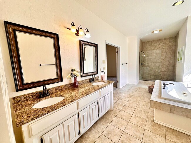 Building Photo - Spacious 4 Bed in Deer Creek - Move in Deposit-Free!(If Qualified)