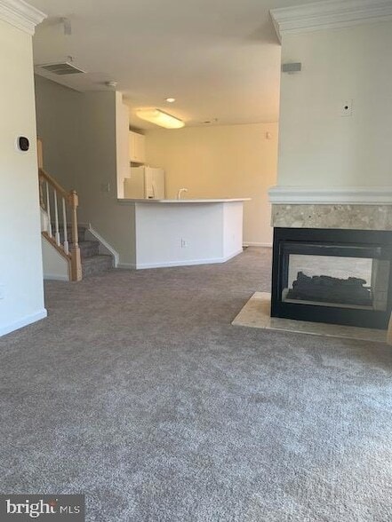 Building Photo - 4120 Vanderbilt Ct