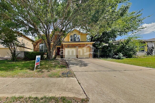 Building Photo - 2207 Southeastern Trl