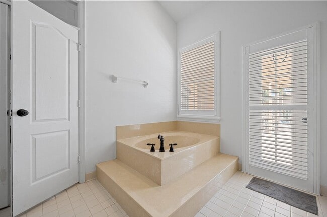 Building Photo - 8738 Marlamoor Ln