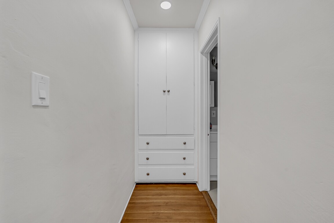 Building Photo - 340 N Monterey St