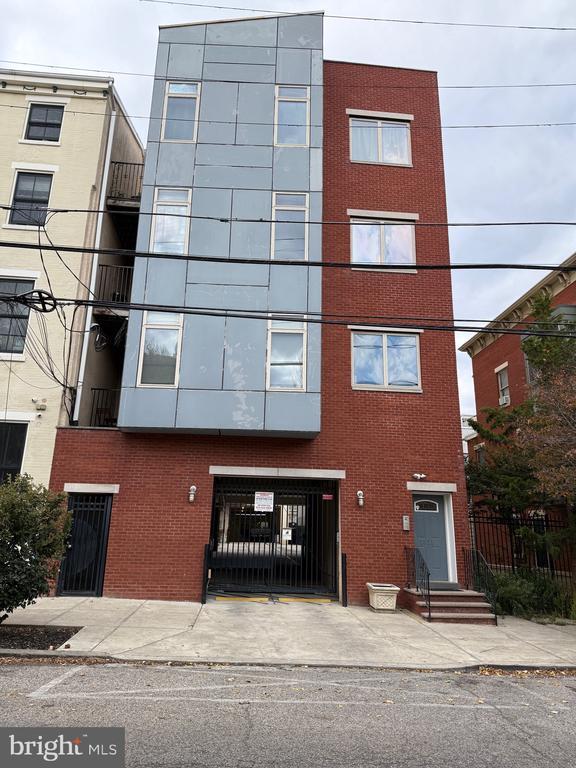 Building Photo - 1521 Poplar St