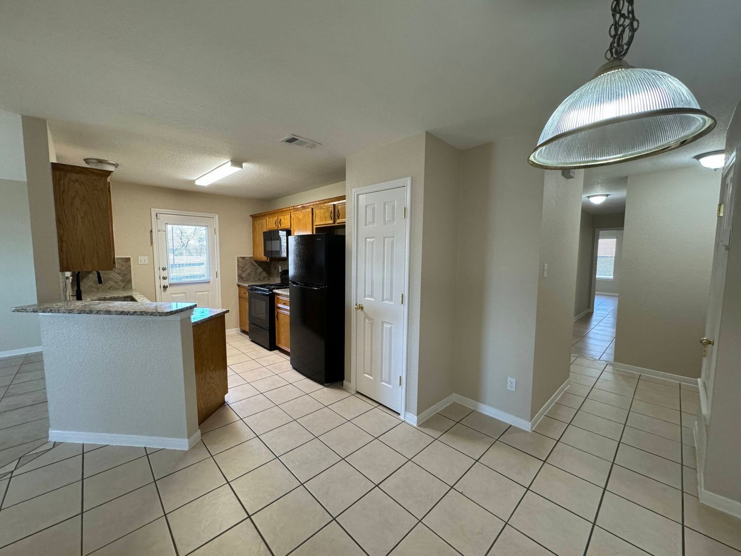 Building Photo - 3500 Dustin Ct