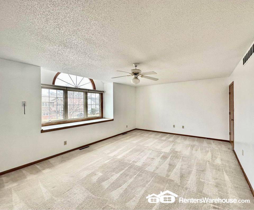 Building Photo - 2048 Walnut St