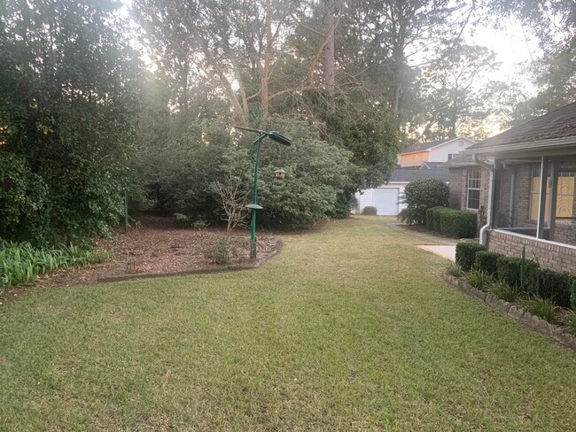 Building Photo - 343 Ruckel Dr