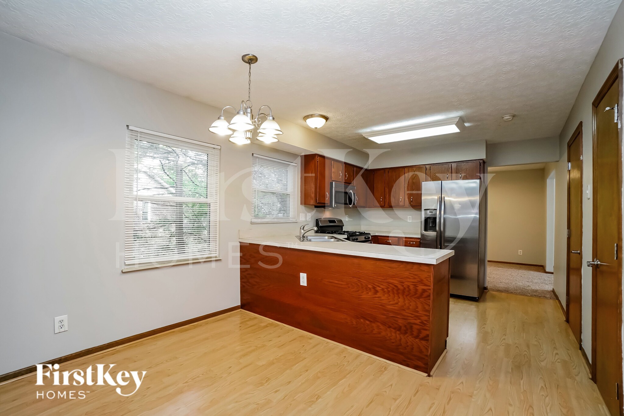 Building Photo - 819 Lindenhaven Ct