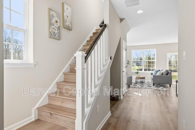 Building Photo - 385 N Tuckahoe Rd