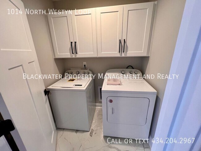 Building Photo - 3 Bedroom Townhome in Westyn Village!