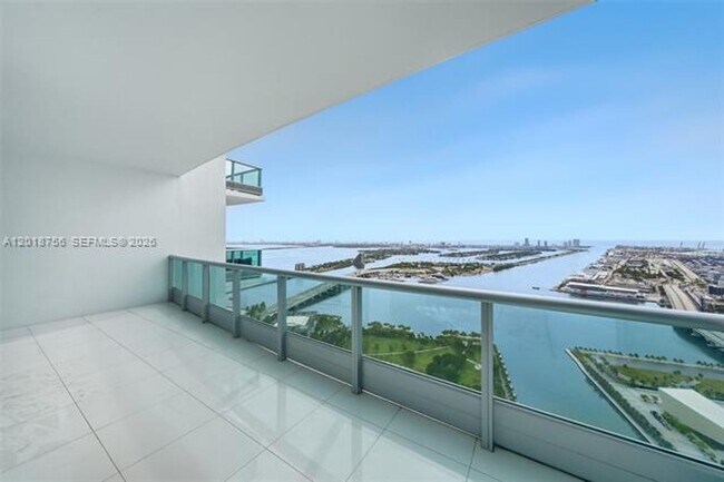 Building Photo - 900 Biscayne Blvd
