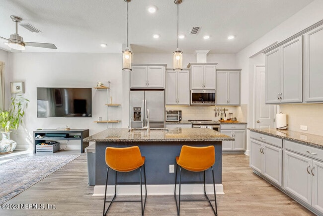 Building Photo - 11475 Surfline Ct