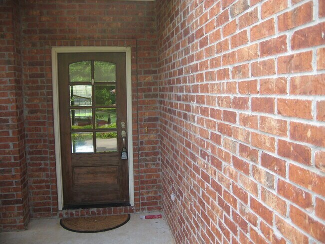 Building Photo - 15 Bluestem Ln